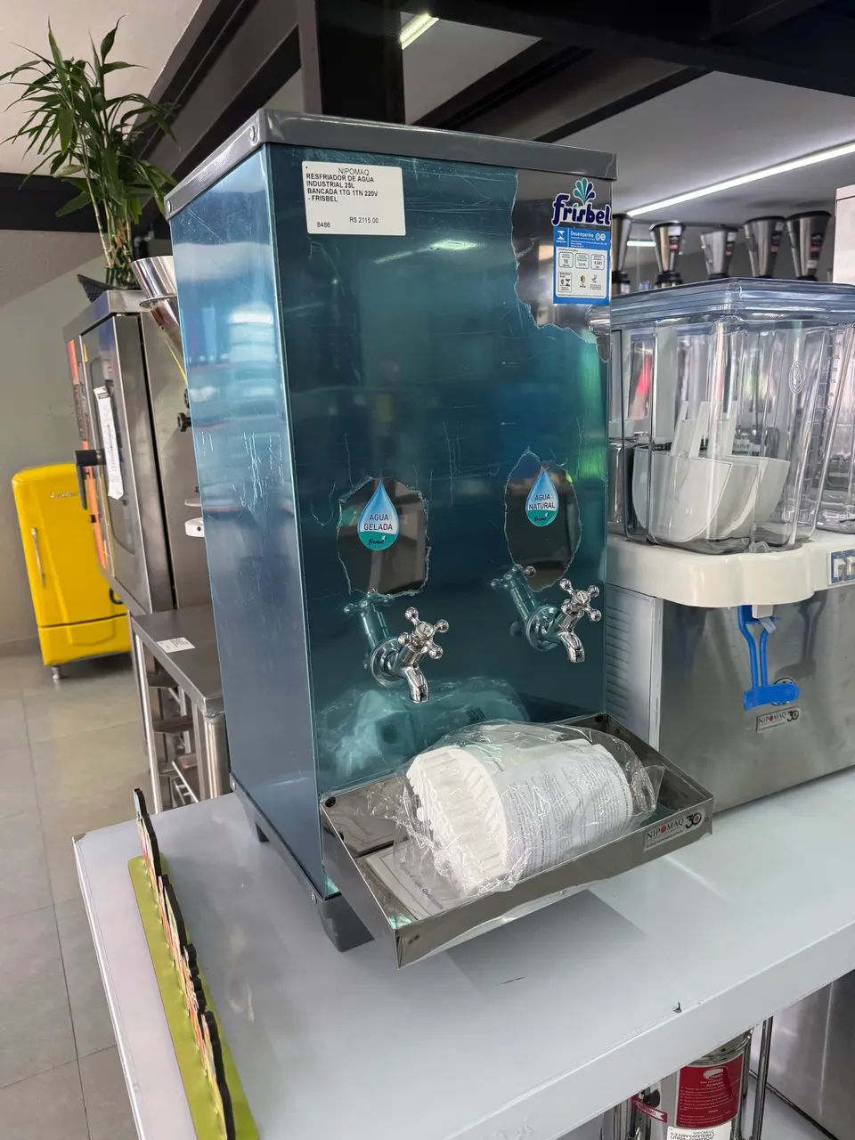 RESFRIADOR DE ÁGUA INDUSTRIAL 25L BANCADA 1TG 1 TN - FRISBEL - Foto 3