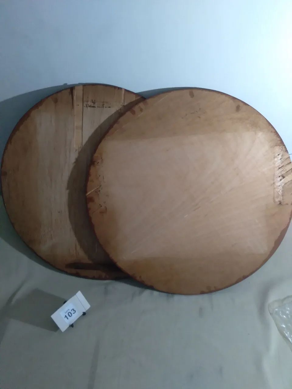 Conjunto de 2 tampos e 1 mesa de canto. - Foto 3