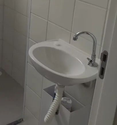 Pia de banheiro c/ torneira - NOVA - Foto 2