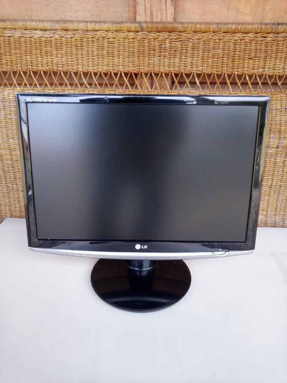 Monitor LG Flatron W1952tq 19 Preto - Foto 4