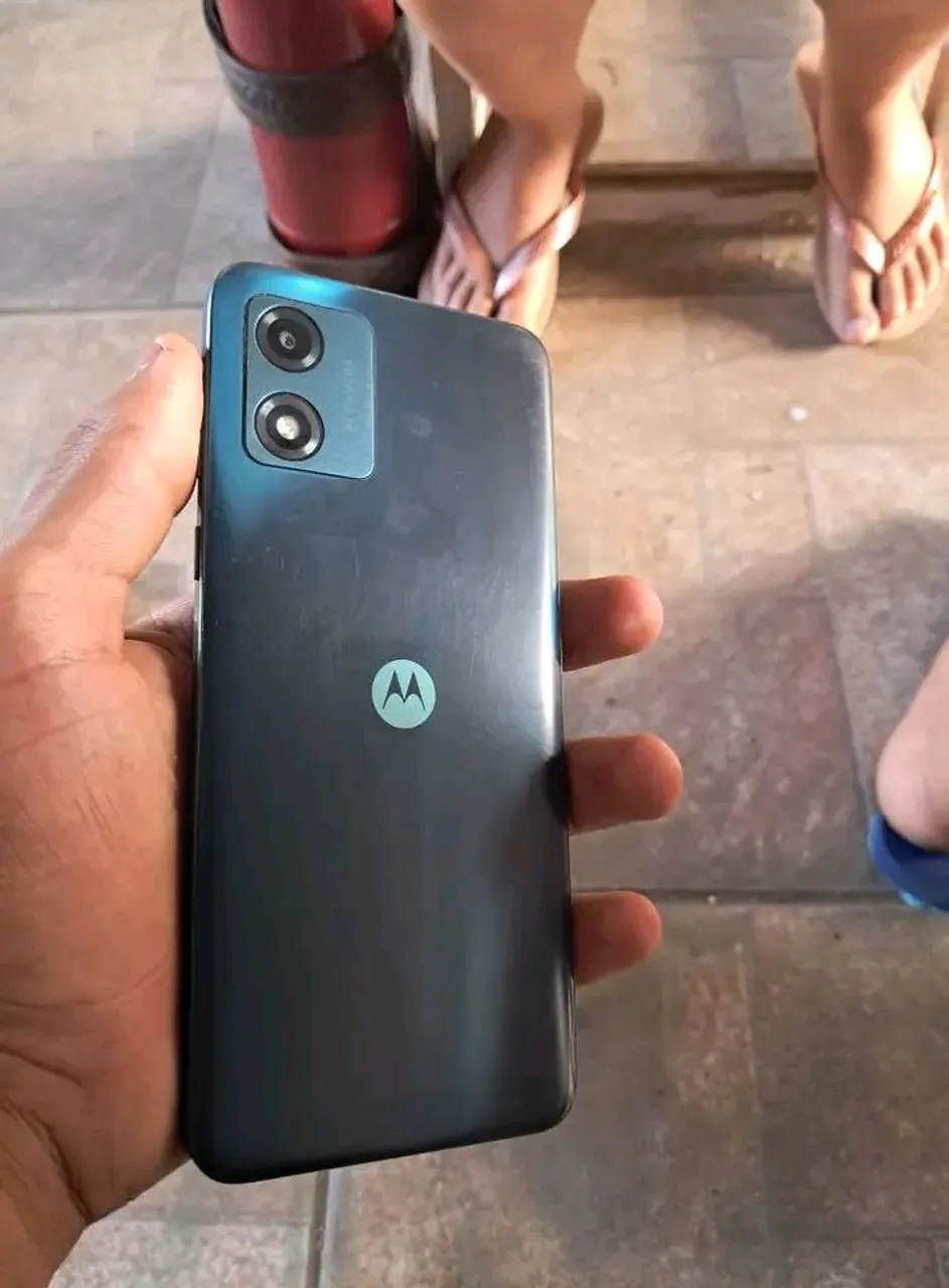 Moto e13