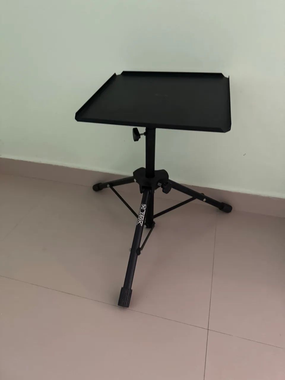 Tripé para retroprojetor, sem avaria e preço IMBATÍVEL  - Foto 3