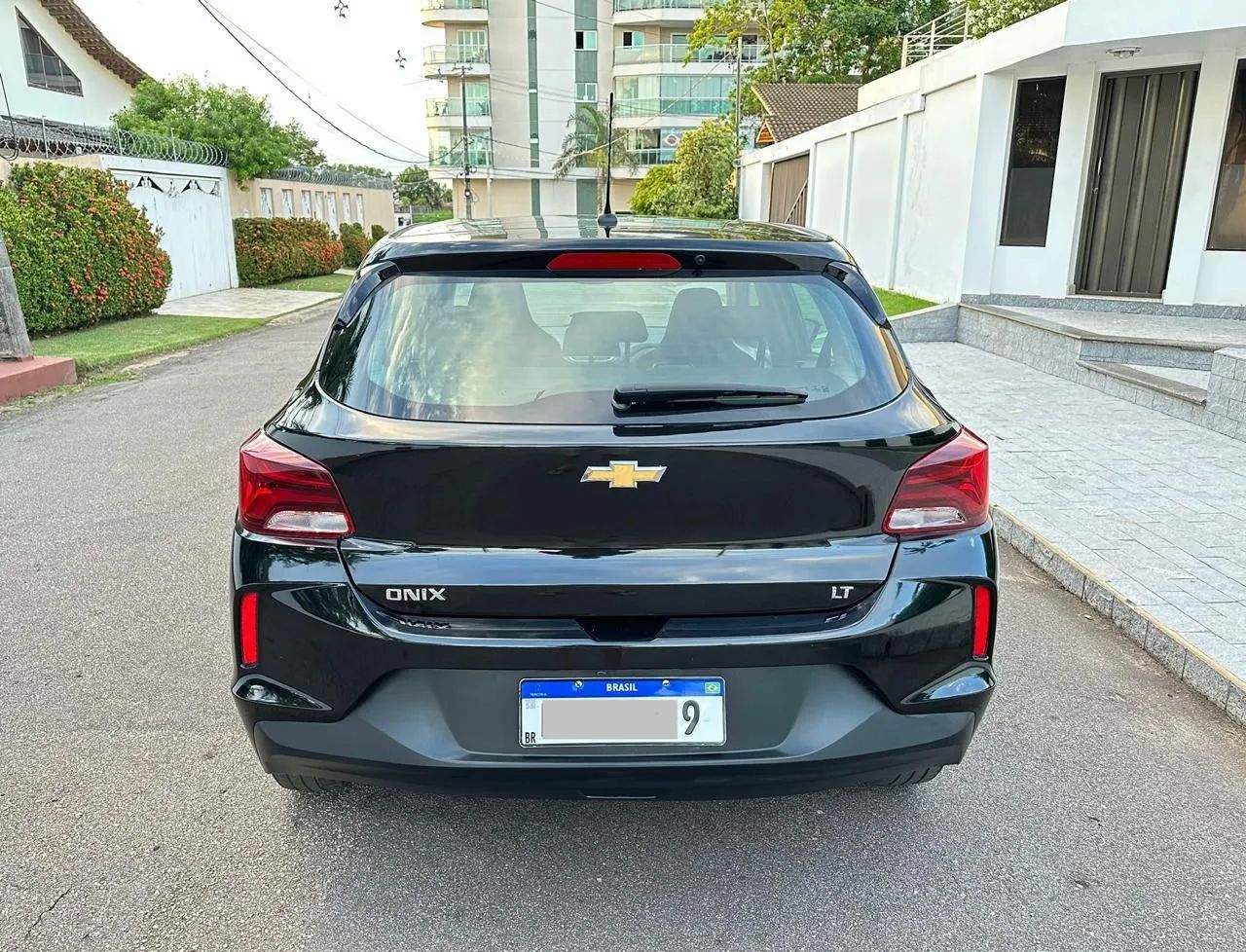 Onix LT 2023, com apenas 36 mil kms, Aceito carro de menor valor - Foto 2
