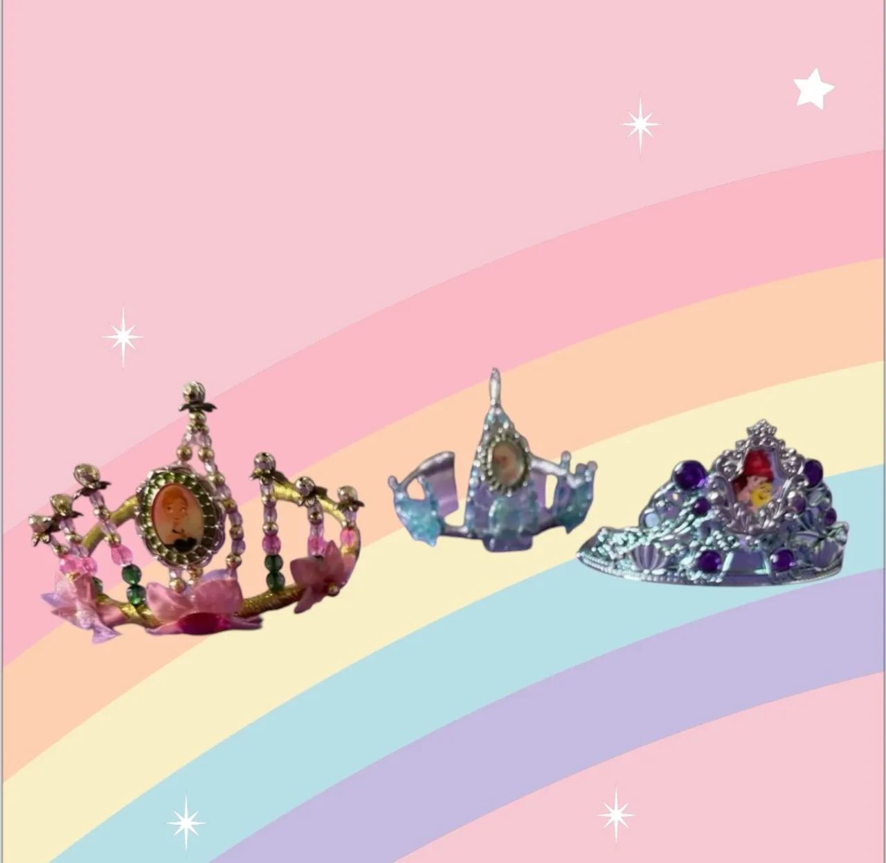 Kit com 3 coroas das princesas Ana, Elsa e Ariel da Disney