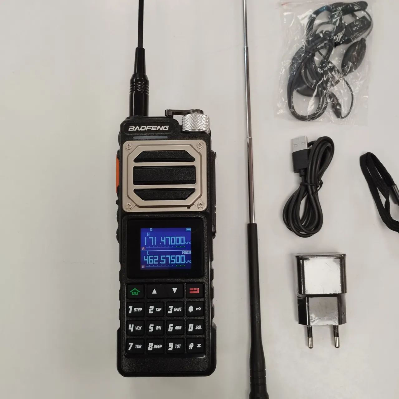 Rádio Comunicador HT Baofeng Lançamento UV-25 Tribanda seminovo