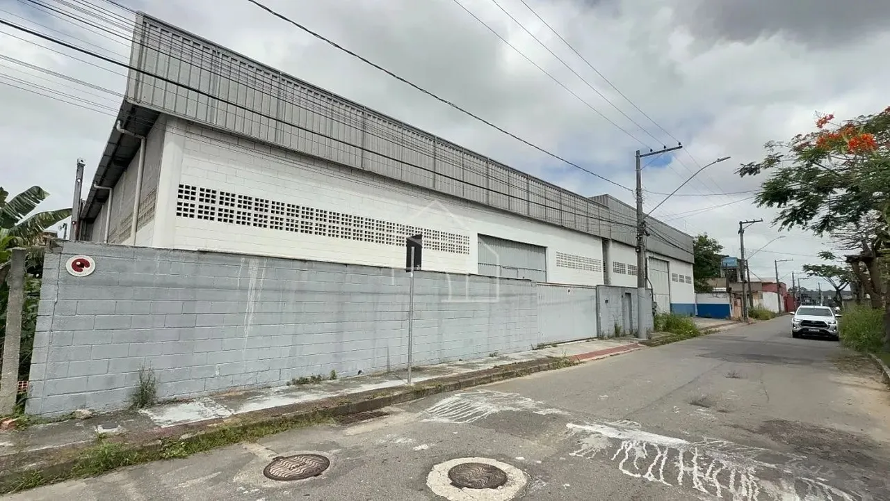 GALPÃO PARA LOCAÇÃO CIVIT 2 490 M2