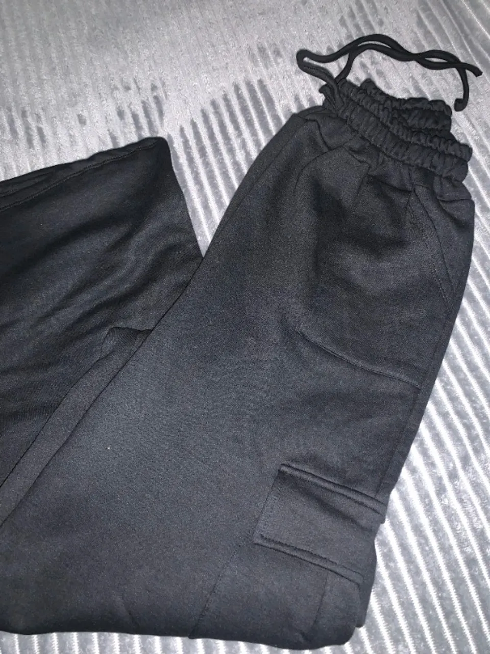 Calça moletom cargo