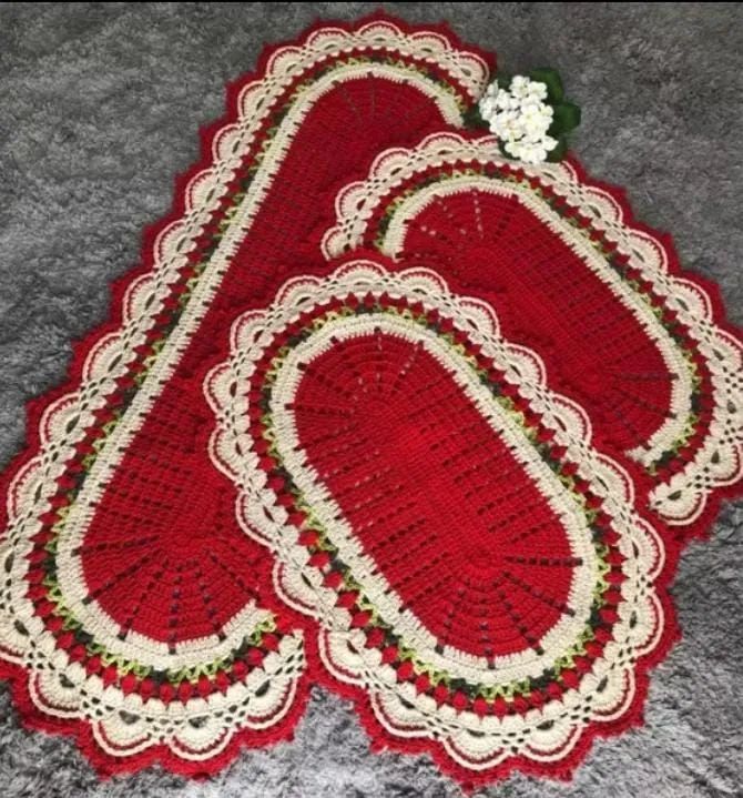 Tapete Oval Crochê Vermelho e Branco