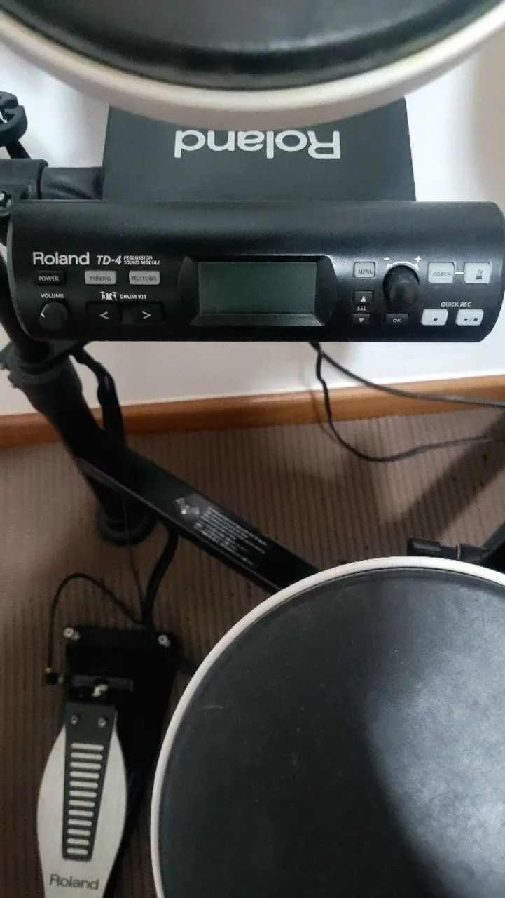 Bateria eletrônica Roland TD4KP + pedal Tama - Foto 3
