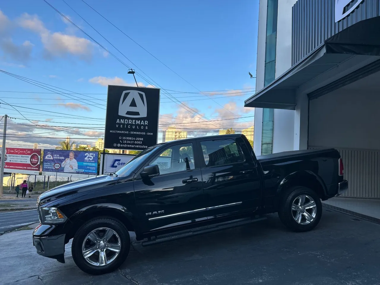 Ram Classic 5.7 V8 Gasolina Laramie Cd 4X4 Automático