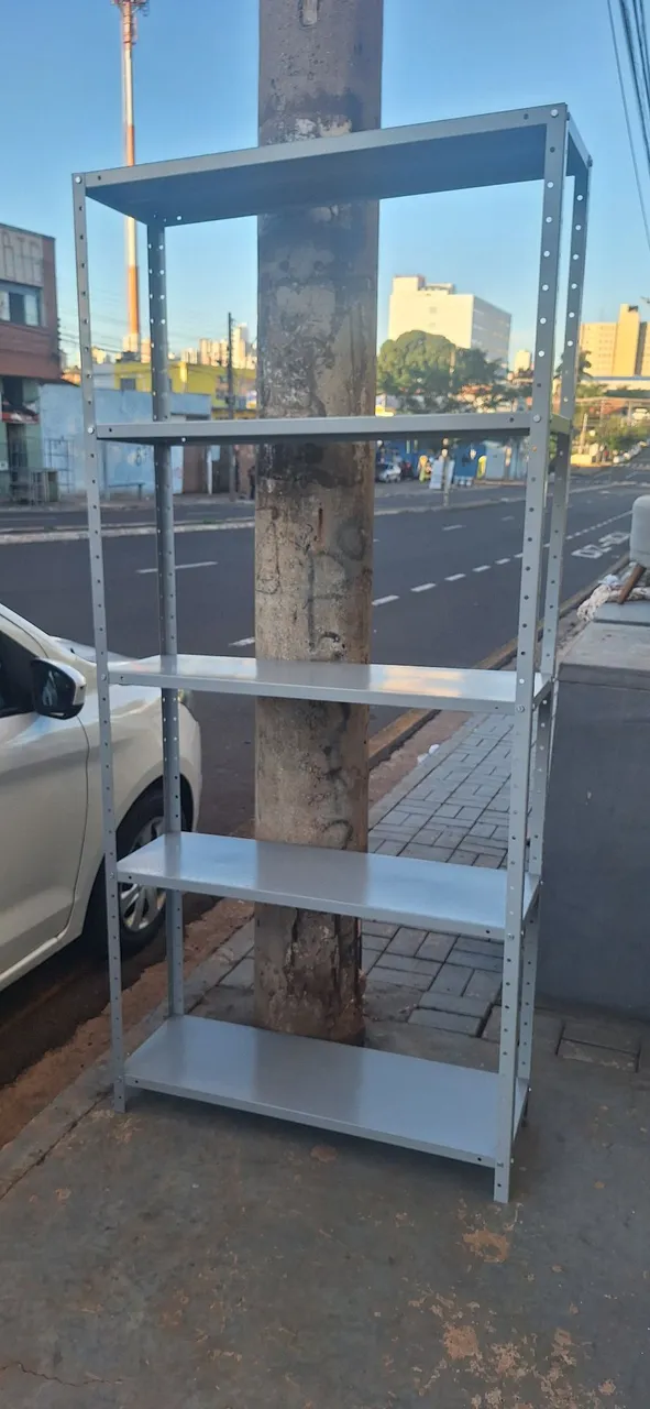 Estante de aço para organização