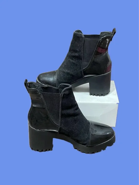 Botas de cano curto tng pretas