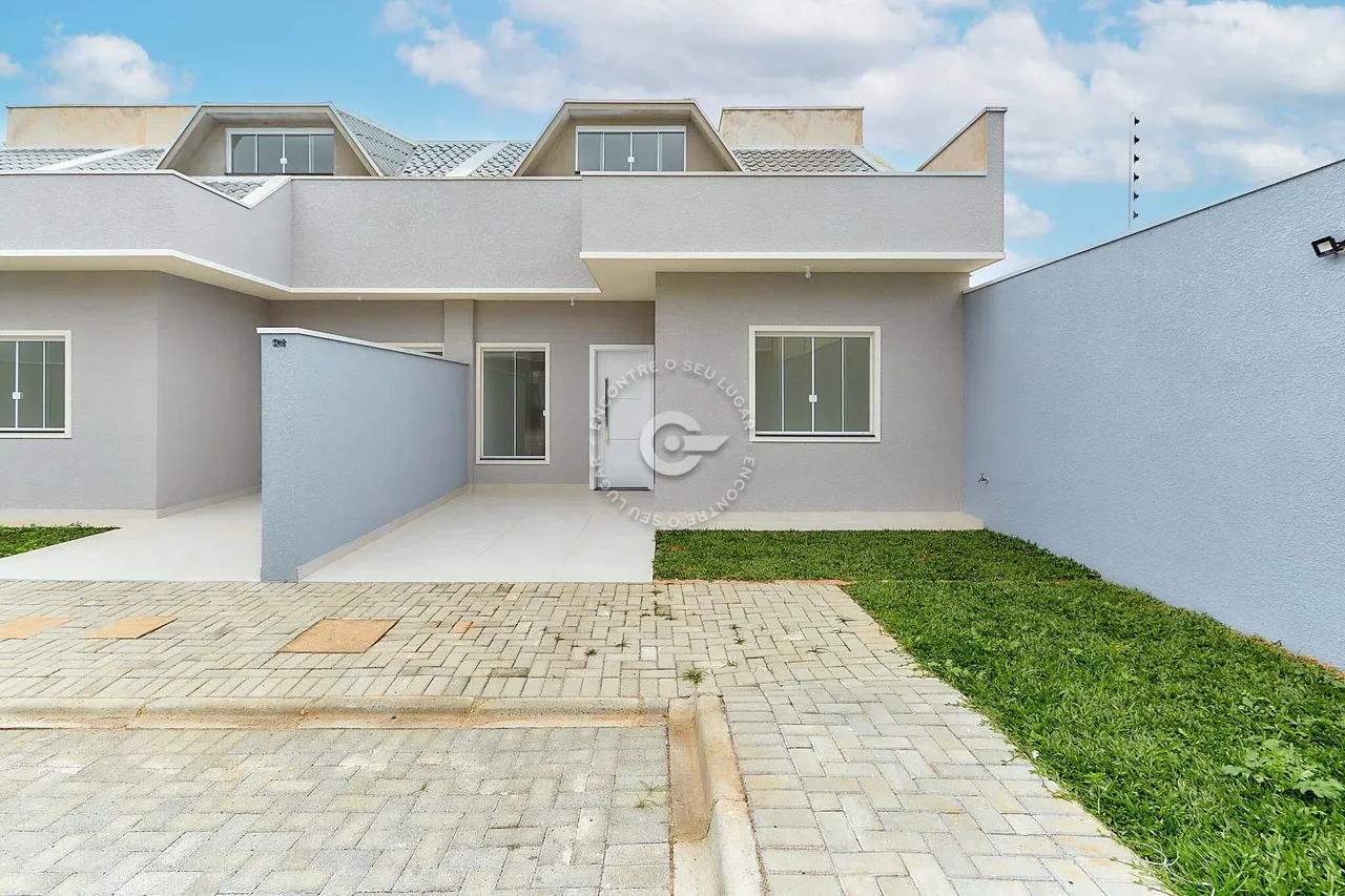 Casa em condomínio à venda no Sítio Cercado | 3 quartos | 1 suíte | 2 vagas de garagem
