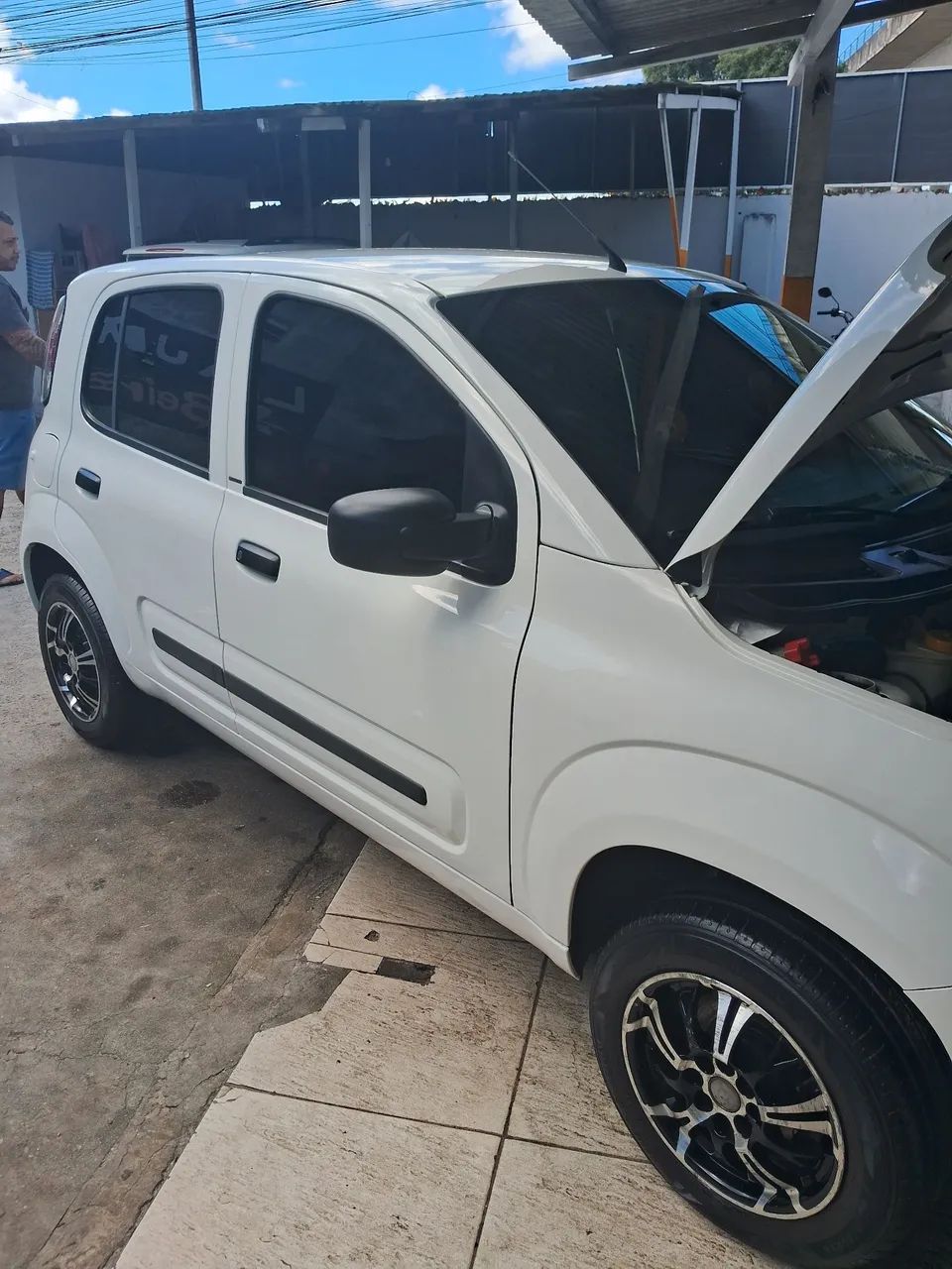 Fiat Uno Attractive 1.0 EVO Fire Flex 8V 5P 2016 - Foto 3