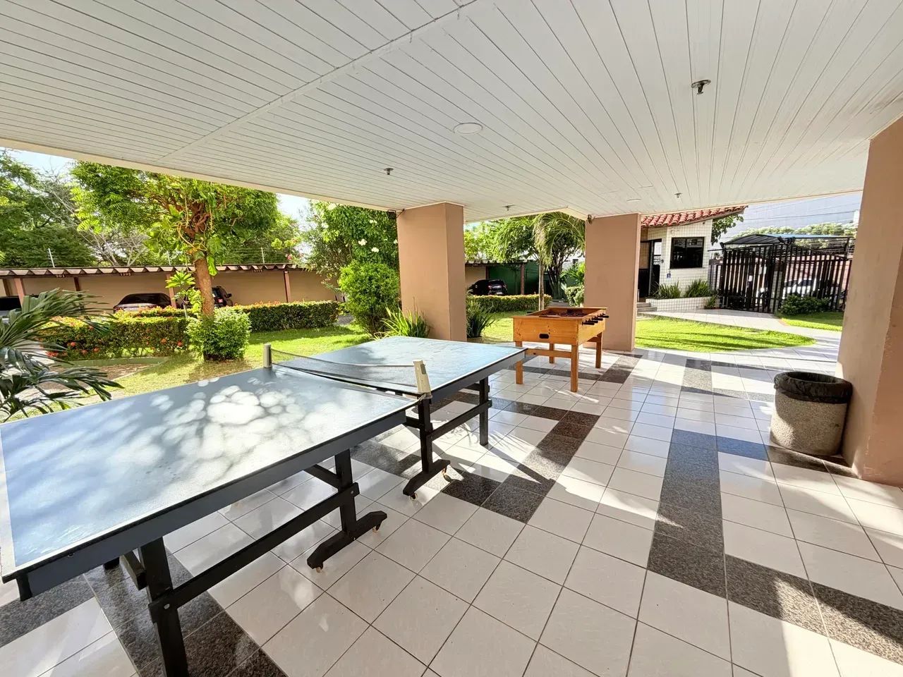 Apartamento com 4 quartos no Papicu
