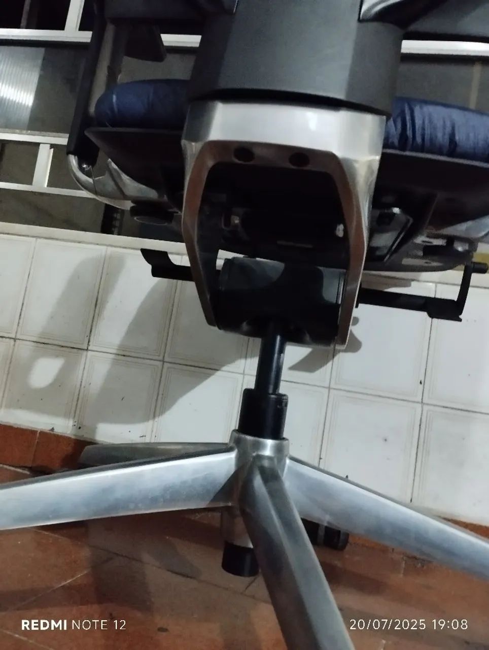 Cadeira de escritório  - Foto 5