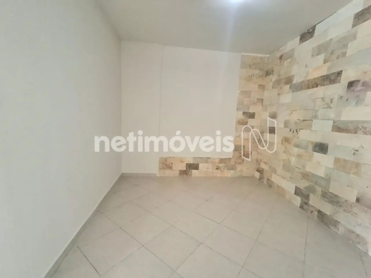 Casa Comercial para alugar no bairro Caiçara Adelaide, com 70 m²; de área.