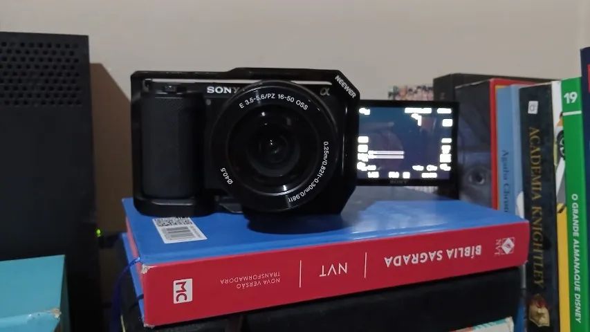 Câmera Sony ZV-E10 
