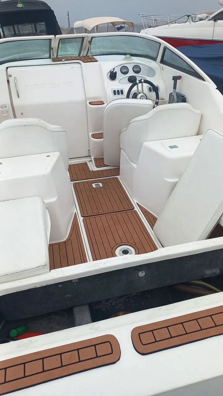 Lancha Fhanton 240 cabinada  Raridade - Foto 4