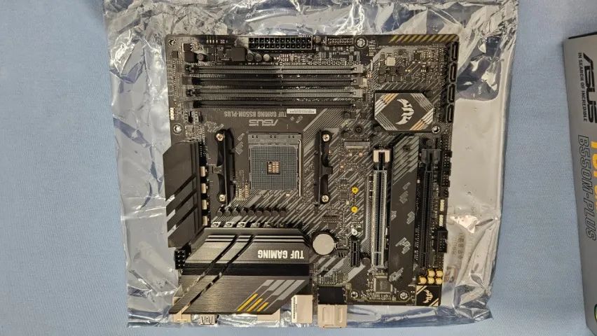 B550-PLUS TUF GAMING AM4 - Foto 2