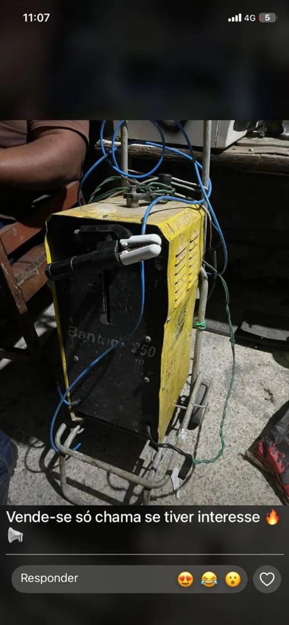 Máquina de solda funcionando perfeitamente 