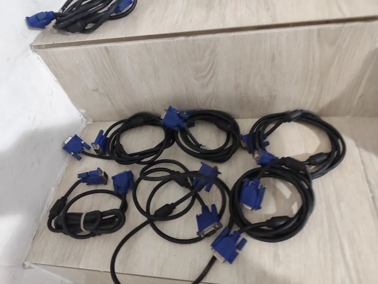 Mouse, cabo de rede, cabo de força, cabo HDMI e VGA. - Foto 4