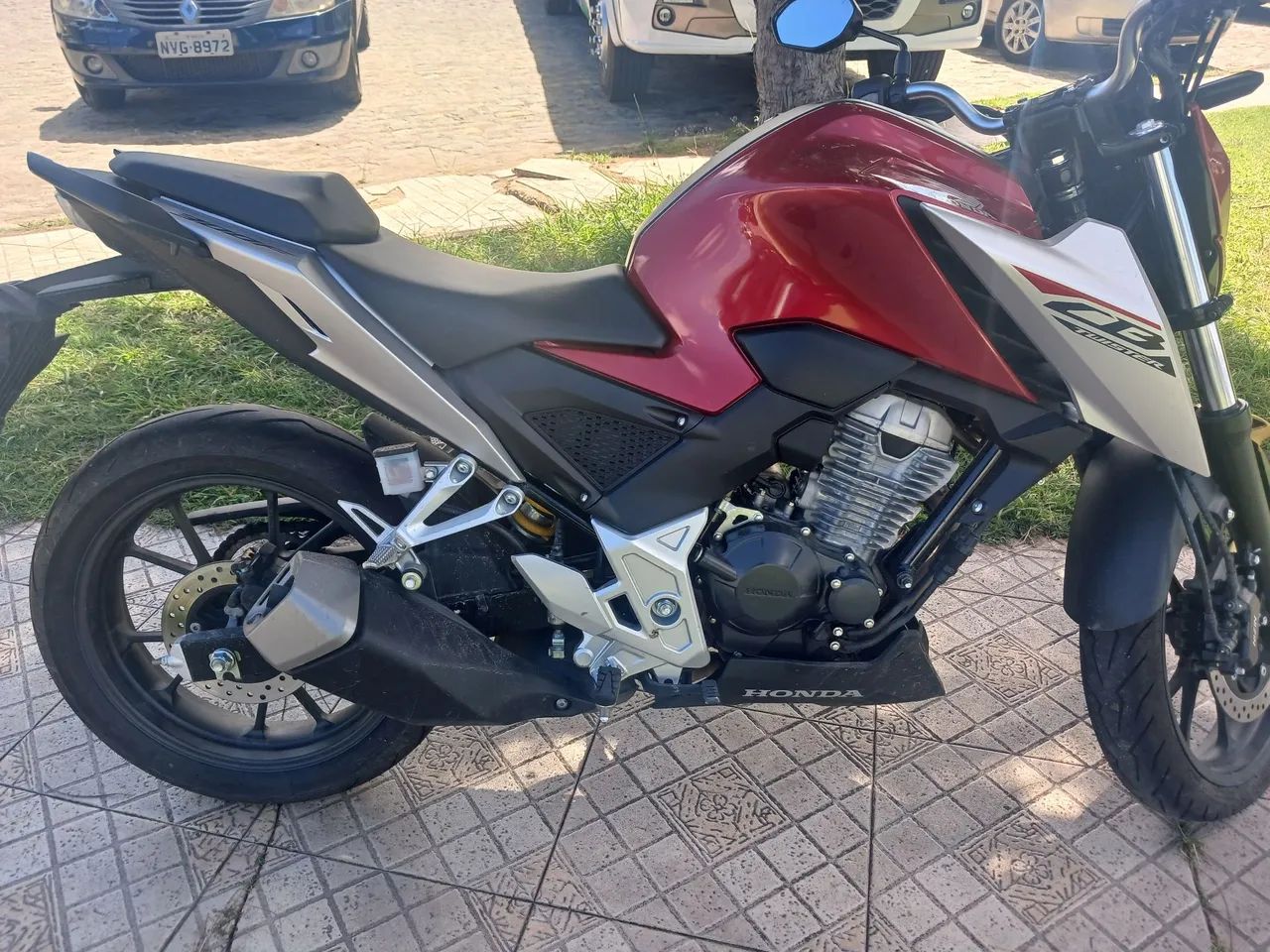 Twister cb 300 cbs