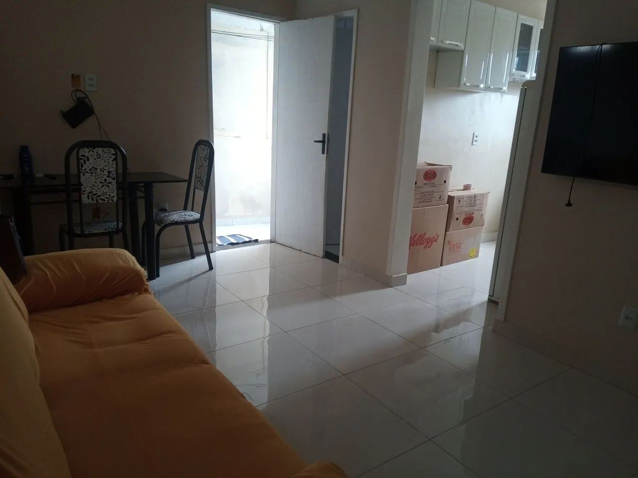 Vende-se uma casa ,e uma kitinet  - Foto 2
