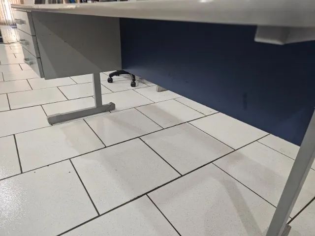 Mesa 5 (escritório): medidas 1,50x0,60m - Foto 3