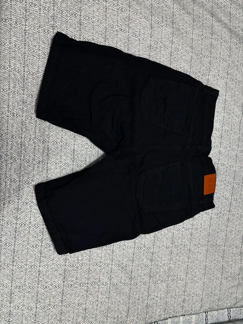 2 bermudas pretas tamanho 46 - Foto 2