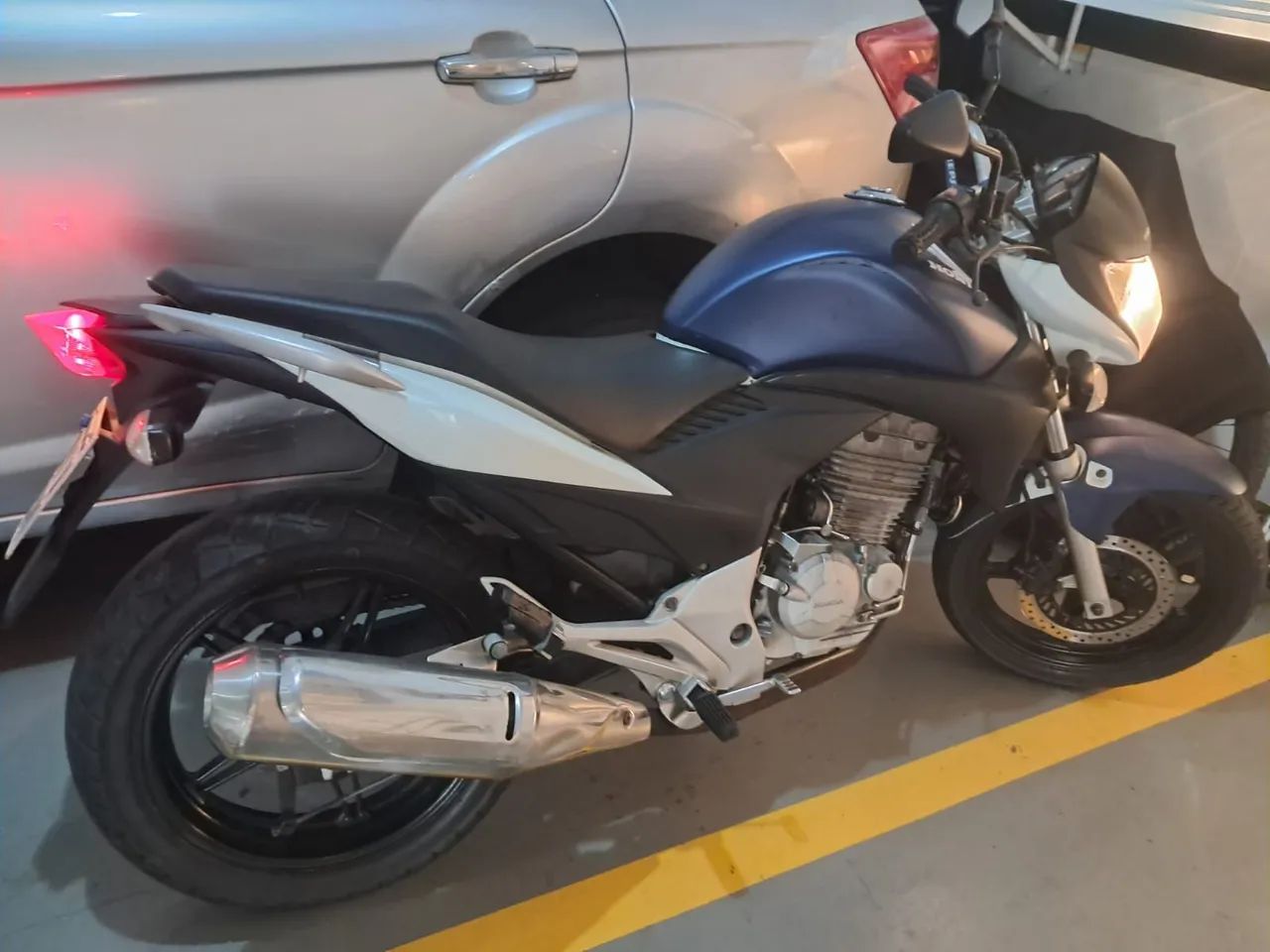 Cb 300 2011 aceita troca