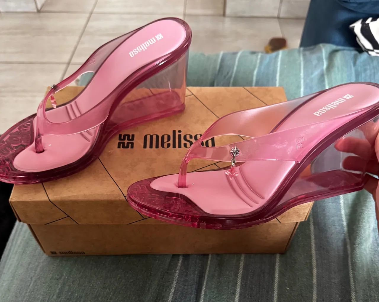 Vendo sandália Melissa Nabeela Número 38 - Foto 5