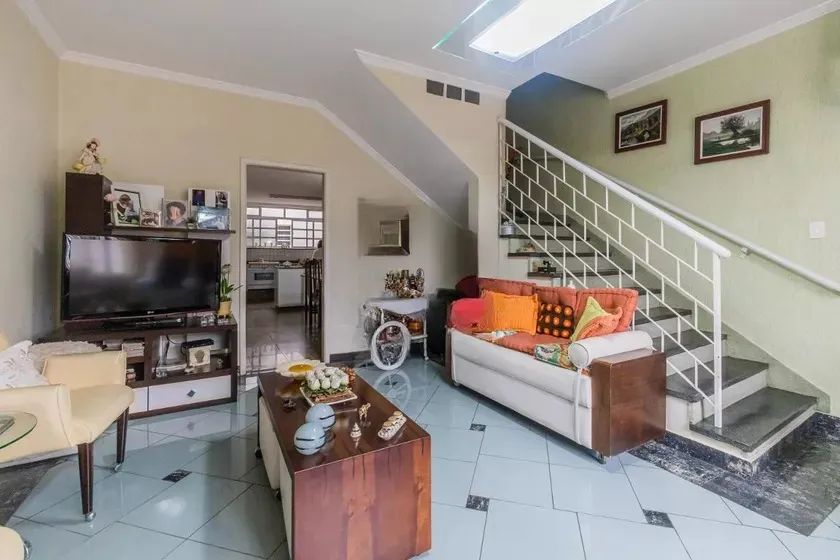 Casa à Venda - Sumaré, 5 Quartos, 240 m2