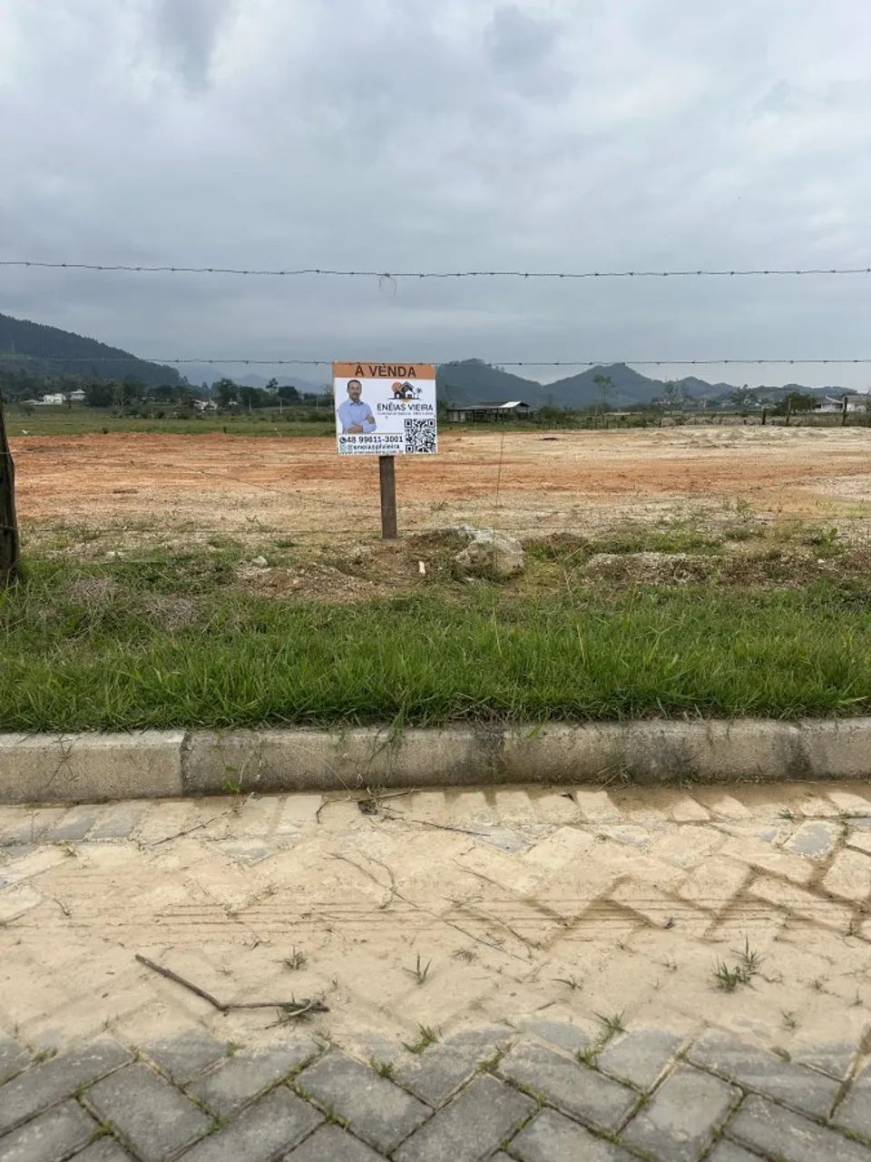 Lote para Venda em Paulo Lopes, Centro