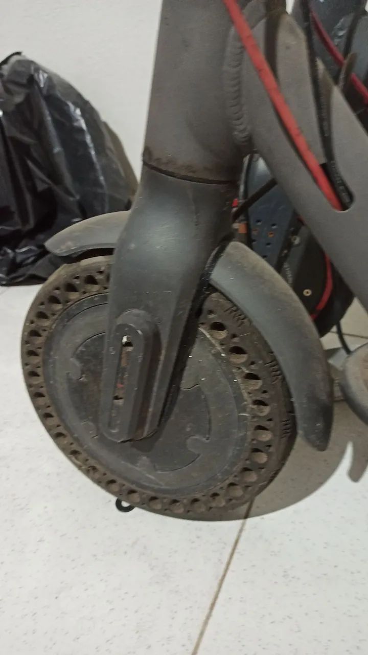 2 patinetes para retirada de peças - Foto 3