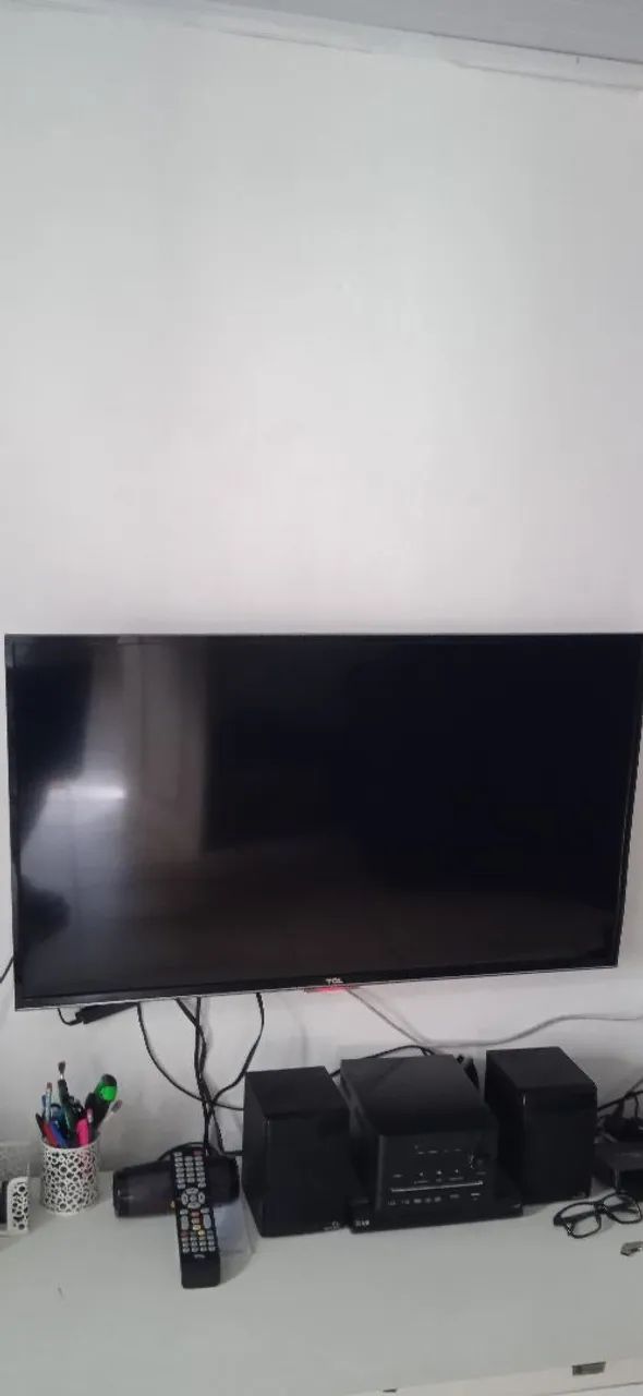 Tv TCL de 40 Polegadas Sai Som, Display Com Avaria  - Foto 2