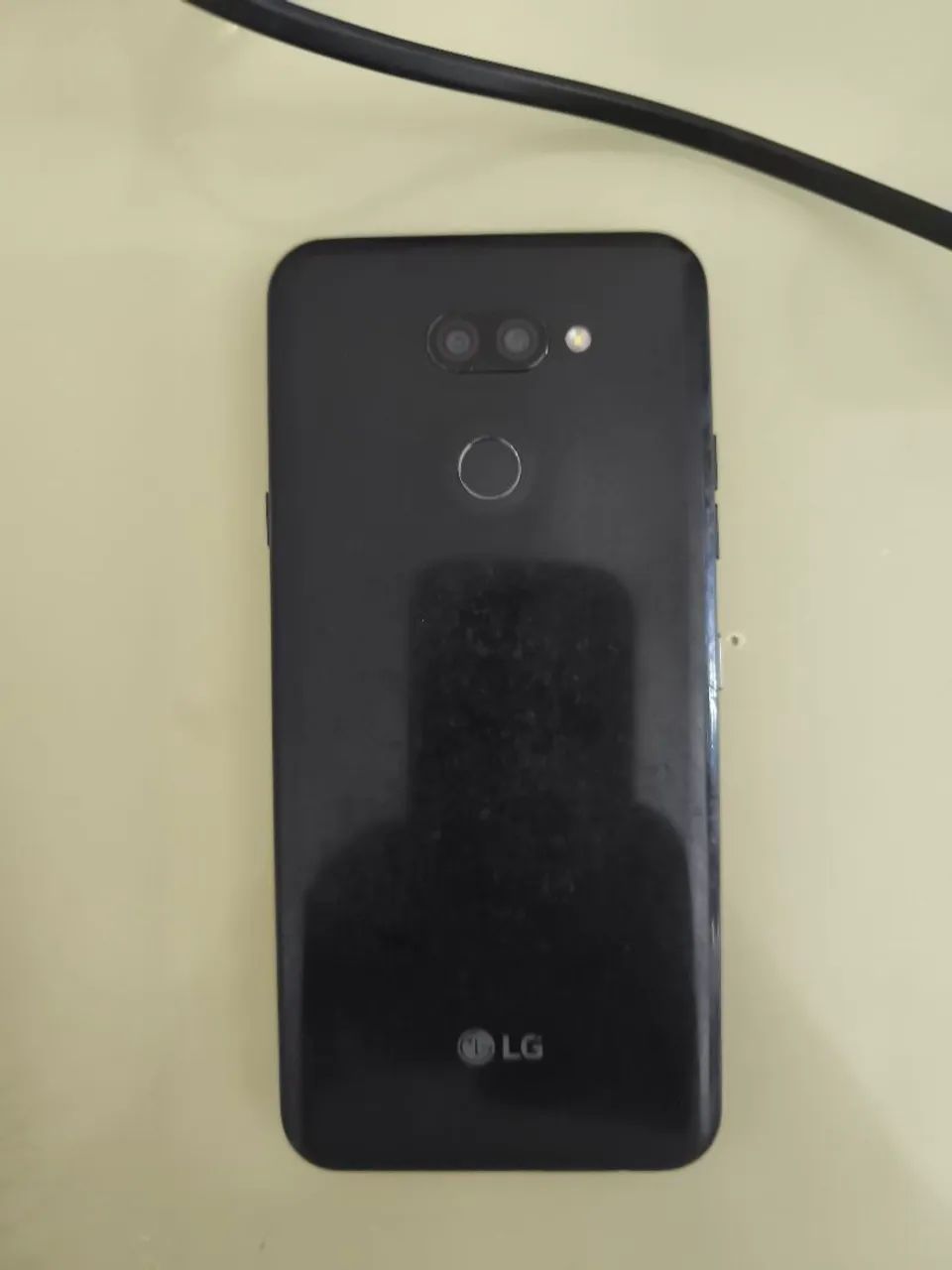 LG K40S - USADO  - Foto 2