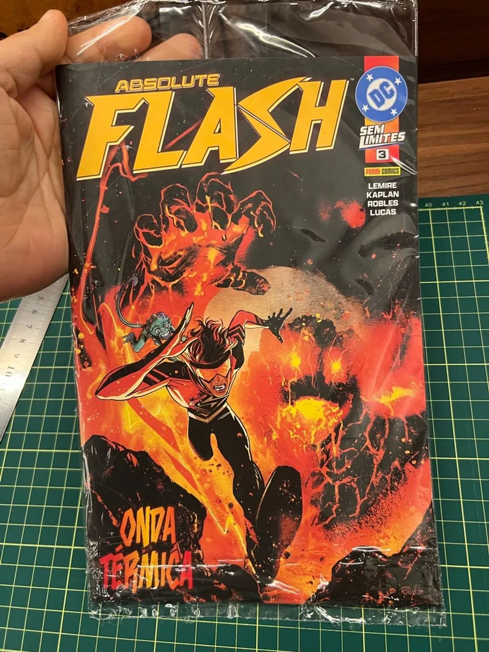 Absolute Flash 03