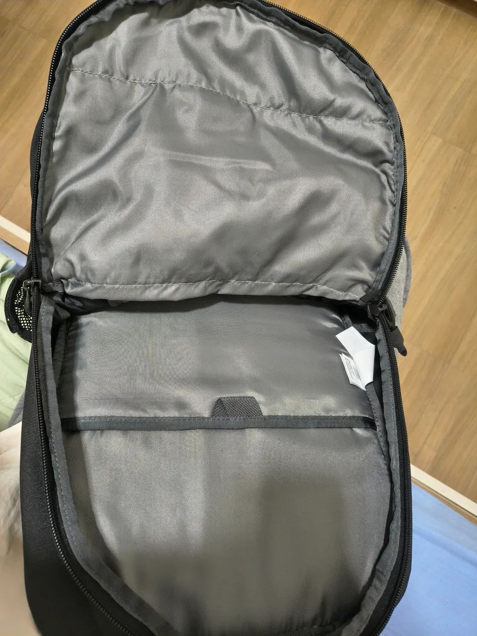 Mochila The North Face Vault semi nova impecável  - Foto 5