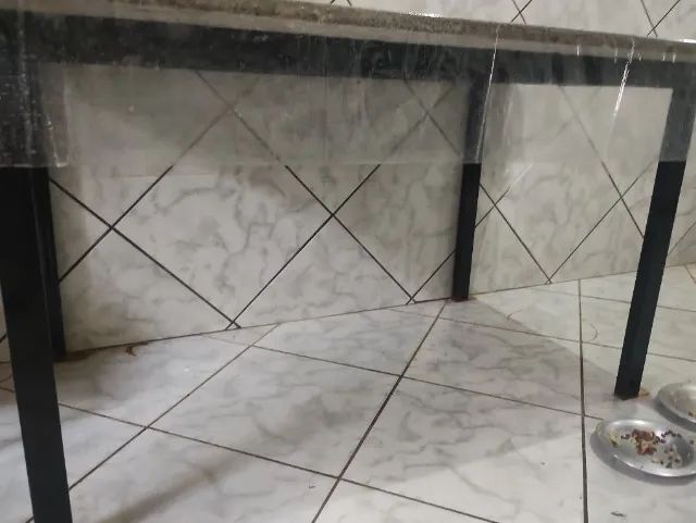 Mesa pedra em mármore sem cadeiras