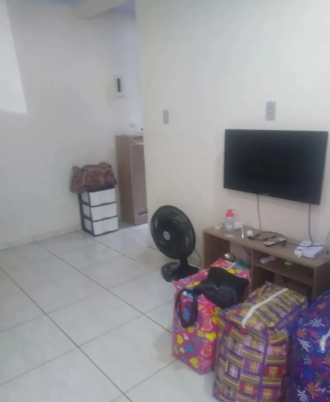 CASA COM 1 QUARTO EM CONCEIÇÃO DE JACAREÍ - ACEITO ENTRADA