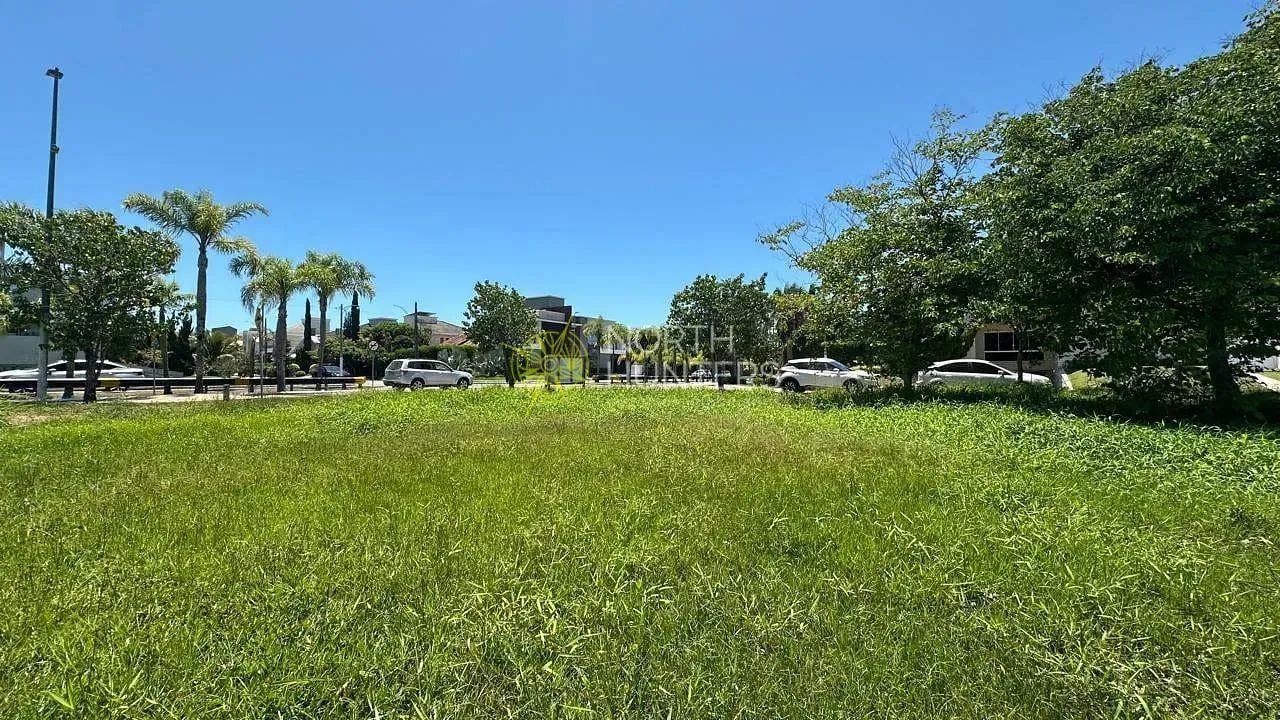 Lindo Terreno de esquina à venda, 612m²Jurerê Internacional, Florianópolis, SC - Foto 3