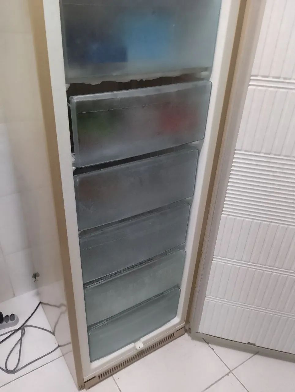 Freezer Vertical Eletrolux. NAO FAZEMOS ENTREGA  - Foto 2