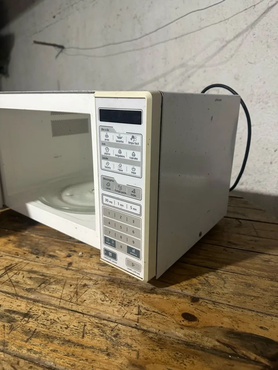Microondas Midea 31 litros - Foto 3