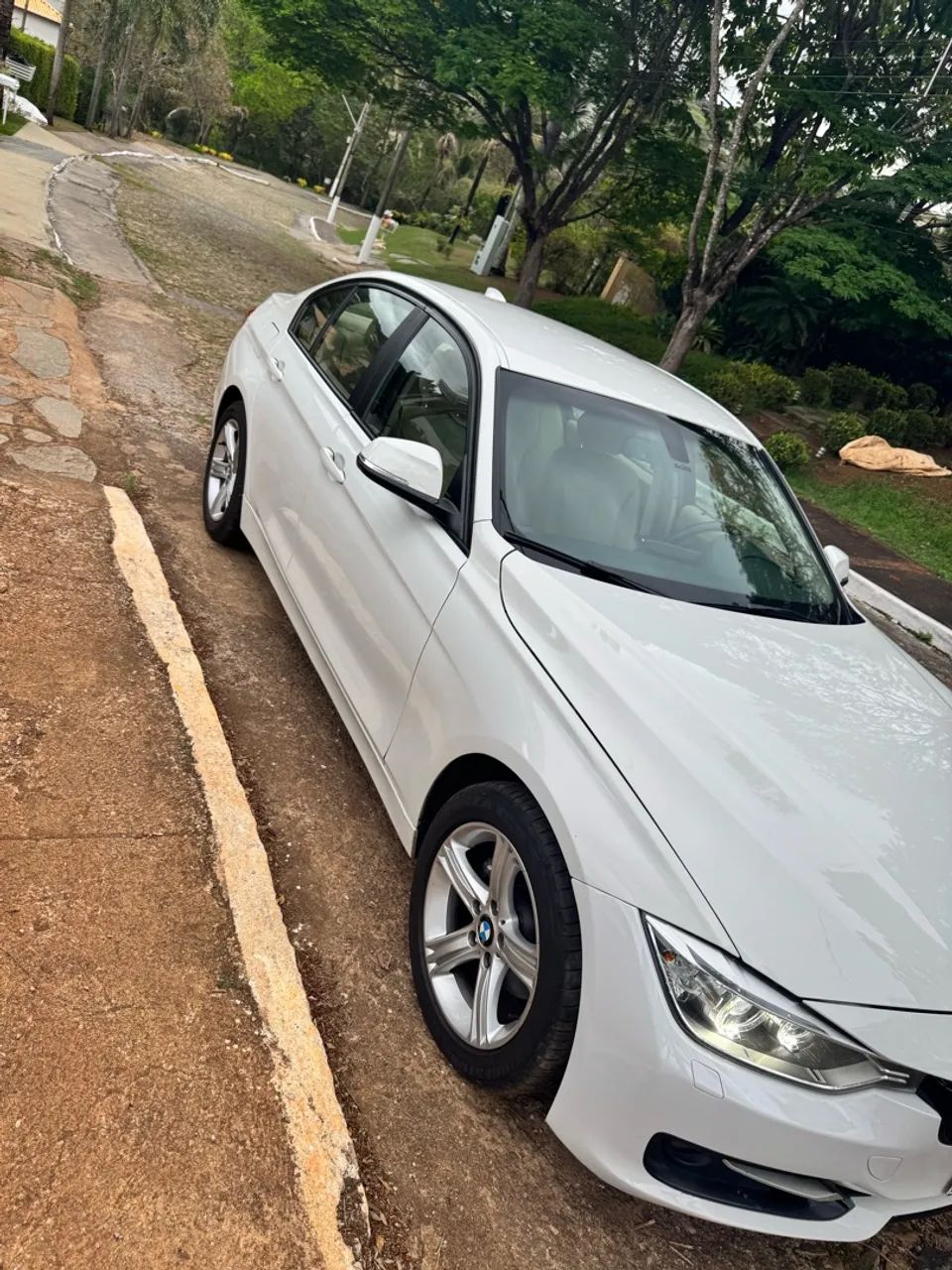 BMW 320I A 2.0 Turbo/activeflex 16V 184cv 4P 2015