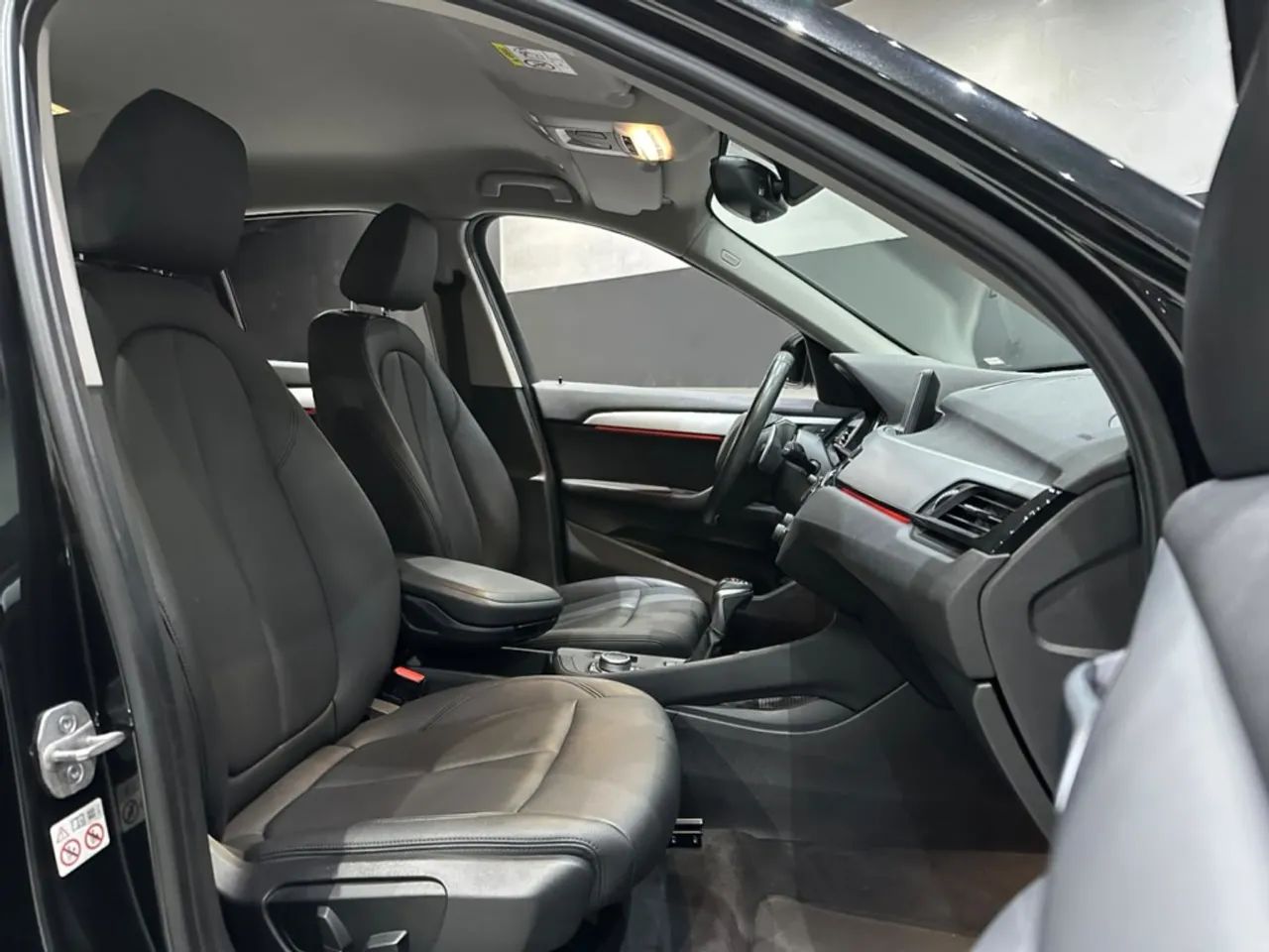 BMW X1 SDRIVE 20i X-Line 2.0 TB Aut., foto 11 de 20