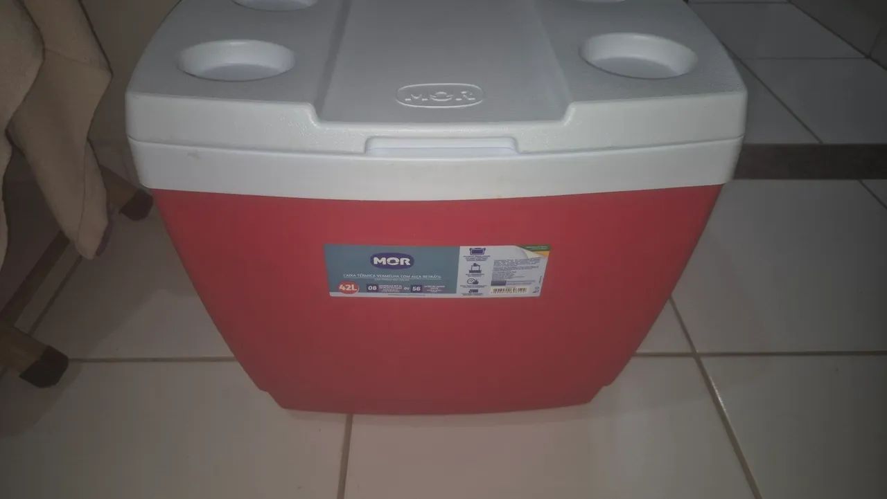 Caixa termica mor 42 litros.