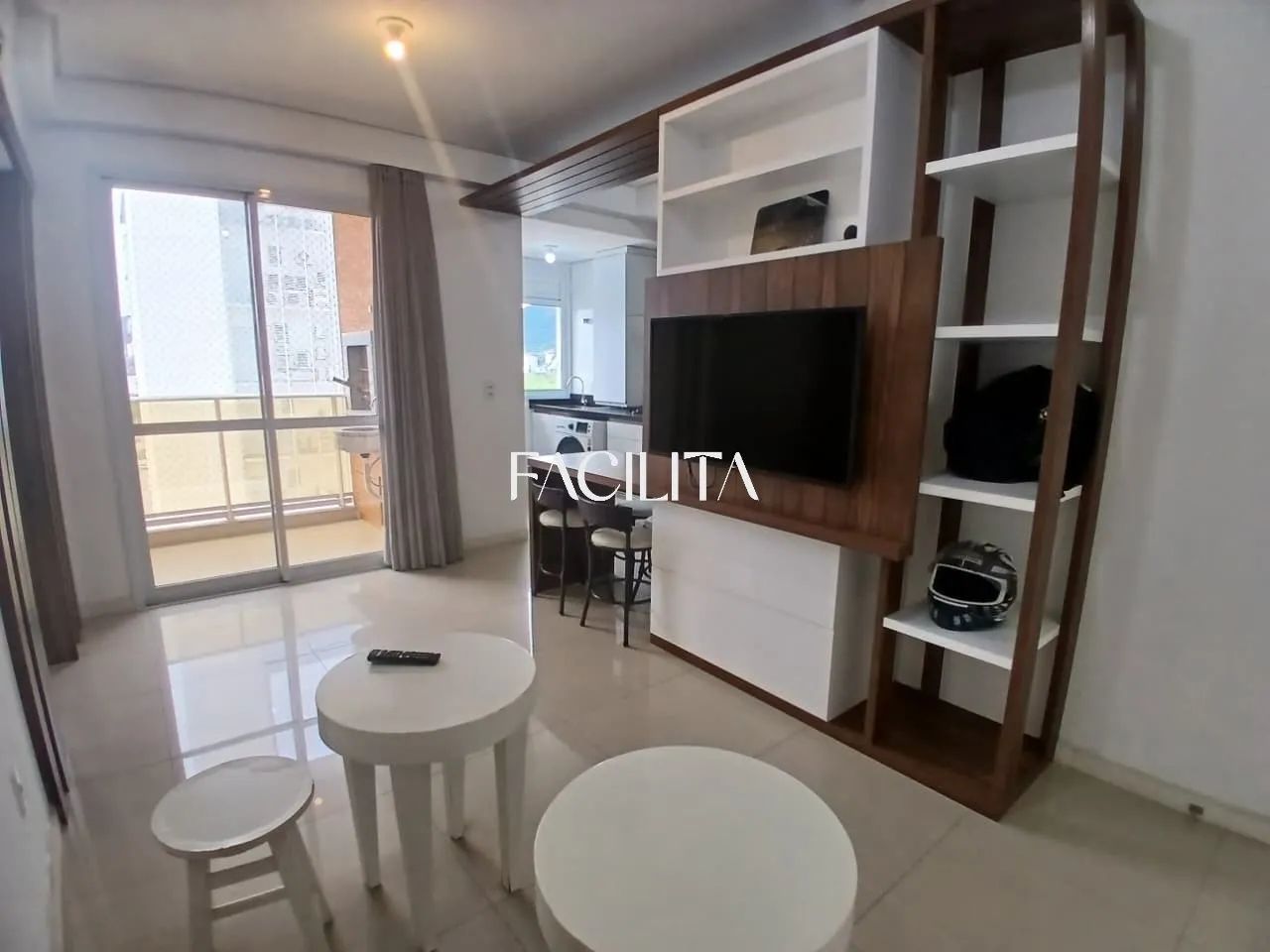 Apartamento com 3 suítes no bairro Agronômica, Florianópolis - Foto 2