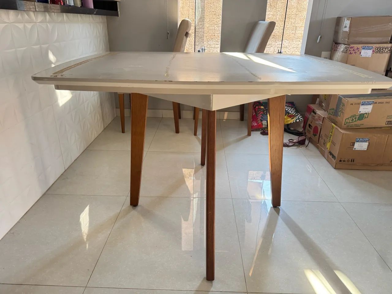 Jogo de 4 cadeiras acolchoadas mesa mdf - Foto 5