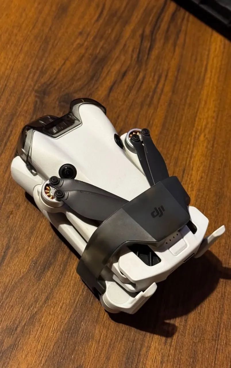 Drone DJI Mini 4 Pro Fly More Combo - Foto 2